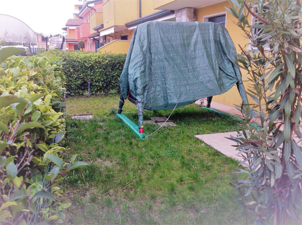 Villaggio Dei Fiori: Family-Friendly Resort with Pools and Buffet Caorle Exterior photo