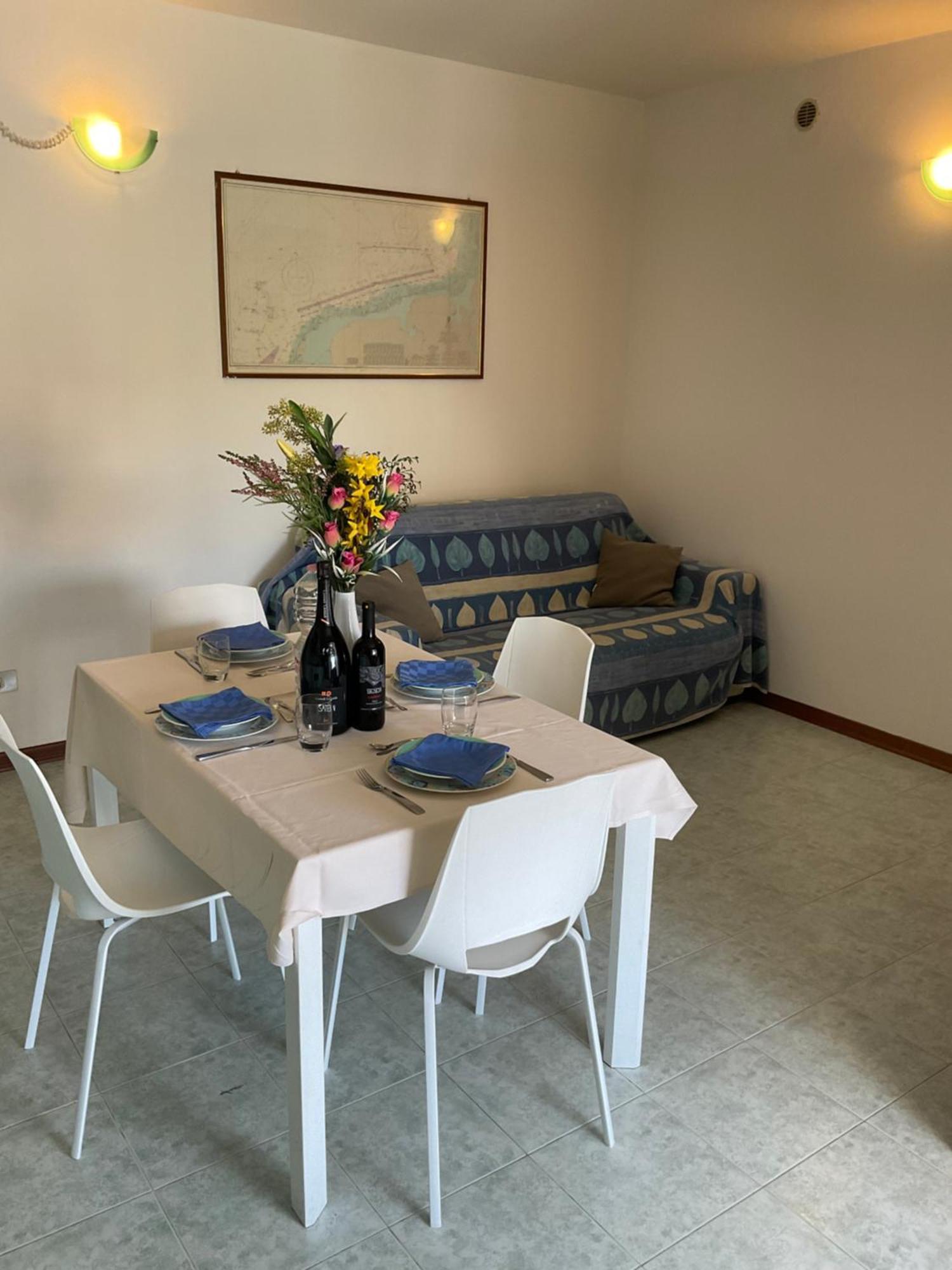 Villaggio Dei Fiori: Family-Friendly Resort with Pools and Buffet Caorle Exterior photo
