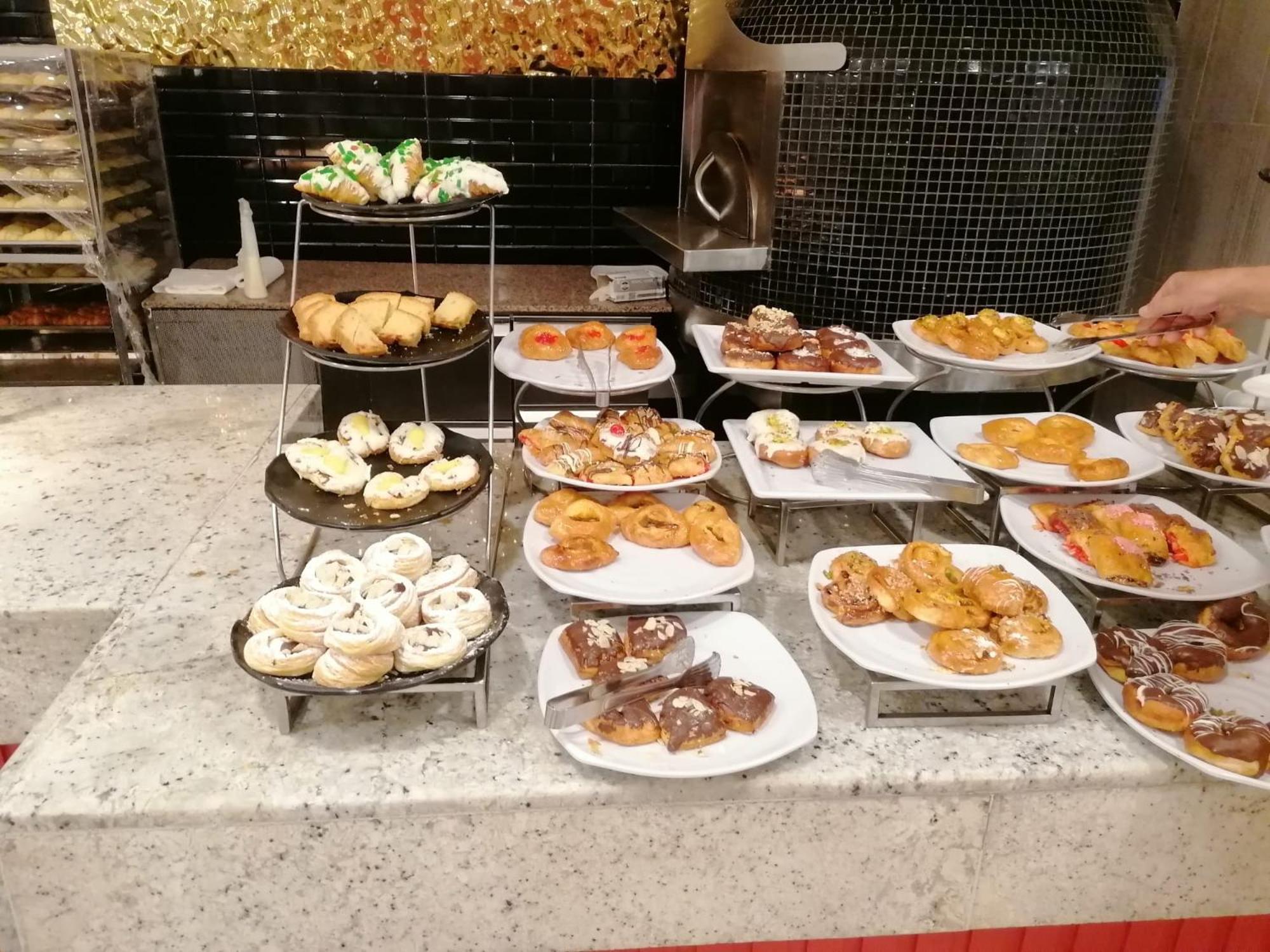 Villaggio Dei Fiori: Family-Friendly Resort with Pools and Buffet Caorle Exterior photo