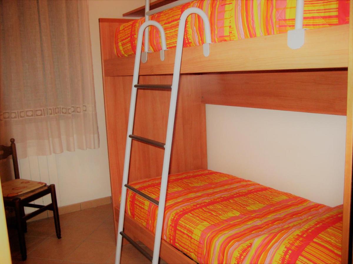Villaggio Dei Fiori: Family-Friendly Resort with Pools and Buffet Caorle Exterior photo